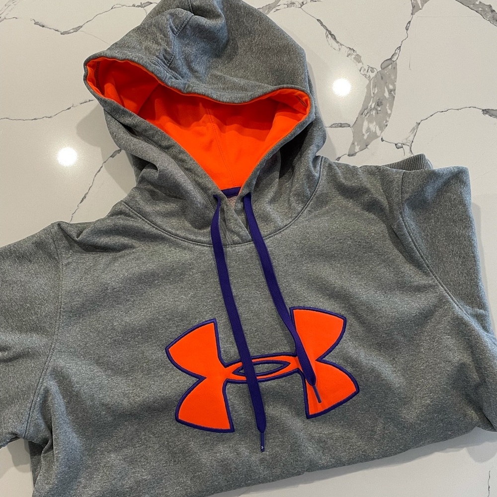 Under Armour grey hooded sweatshirt